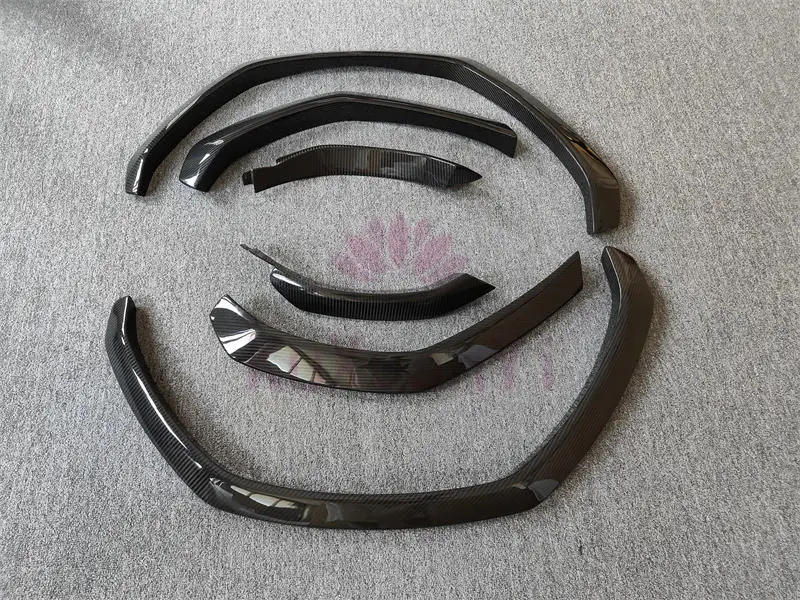 M-type carbon fiber body kit, suitable for Lamborghini URUS wheel arch decoration