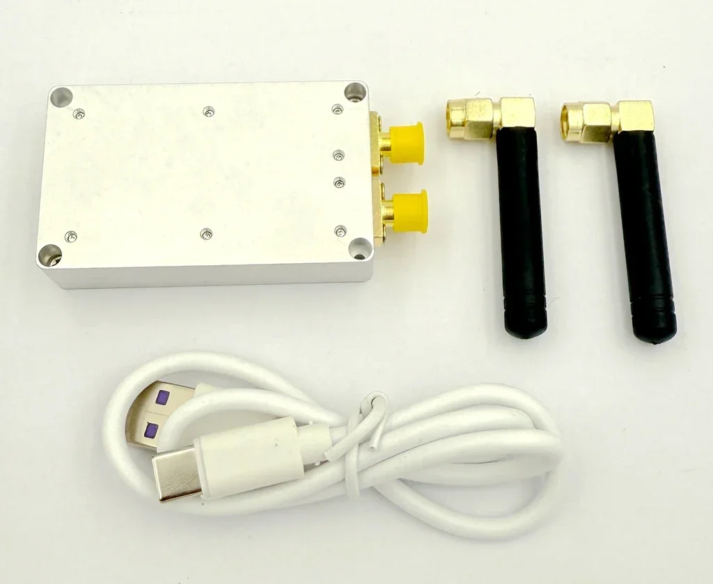 2.4GHz 5.8GHz Dual-band Sweep Source Dual Antenna 1W Output Power