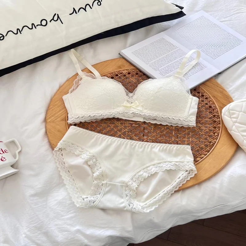 Drahtloses formgebendes Dessous-Set im französischen Stil für Damen, Push-Up-BH mit Anti-Sagging-Effekt, Spitzen-BH, weiche Unterstützung, bequeme Alltagsunterwäsche