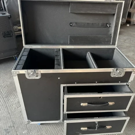 High-quality flight cases and custom-made road cases in any size