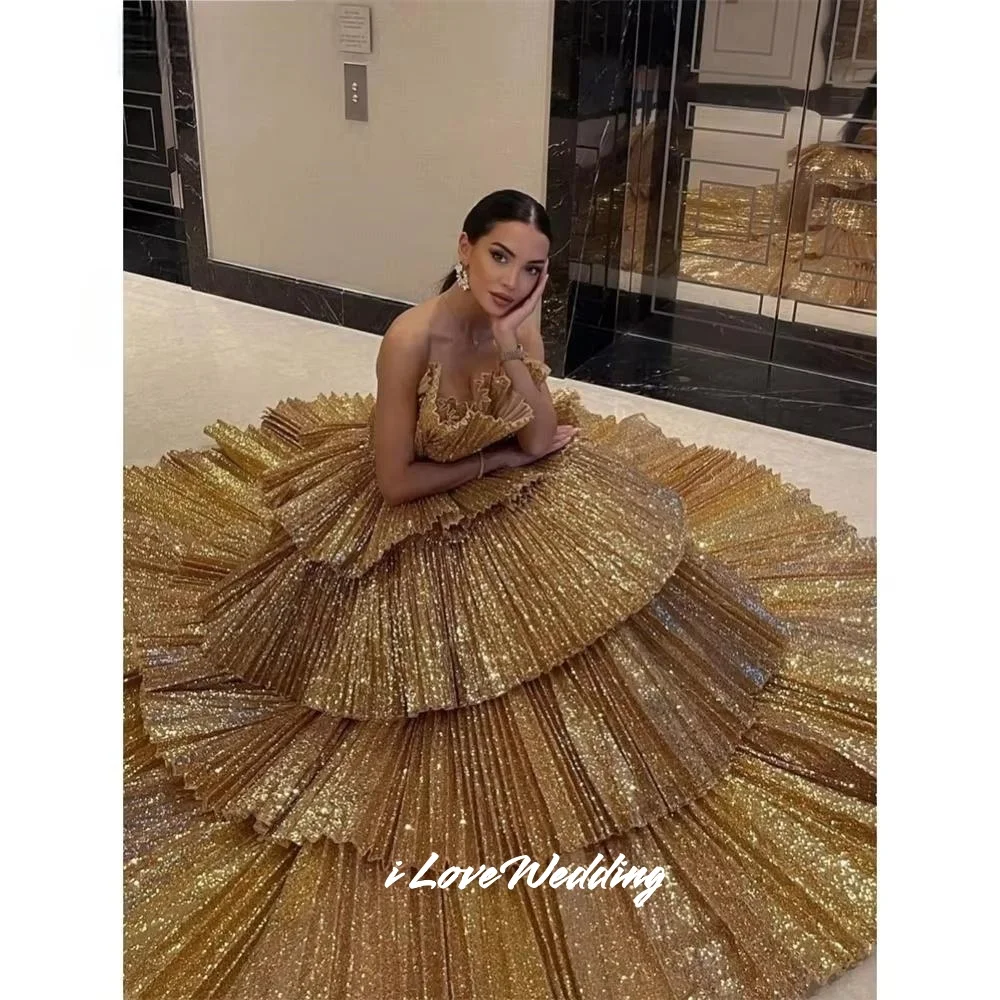 

Gold Strapless Prom Dress 2025 Sleeveless Backless A-Line Tiered Pleated Floor-Length Evening Dress Wedding Party Dress Customiz