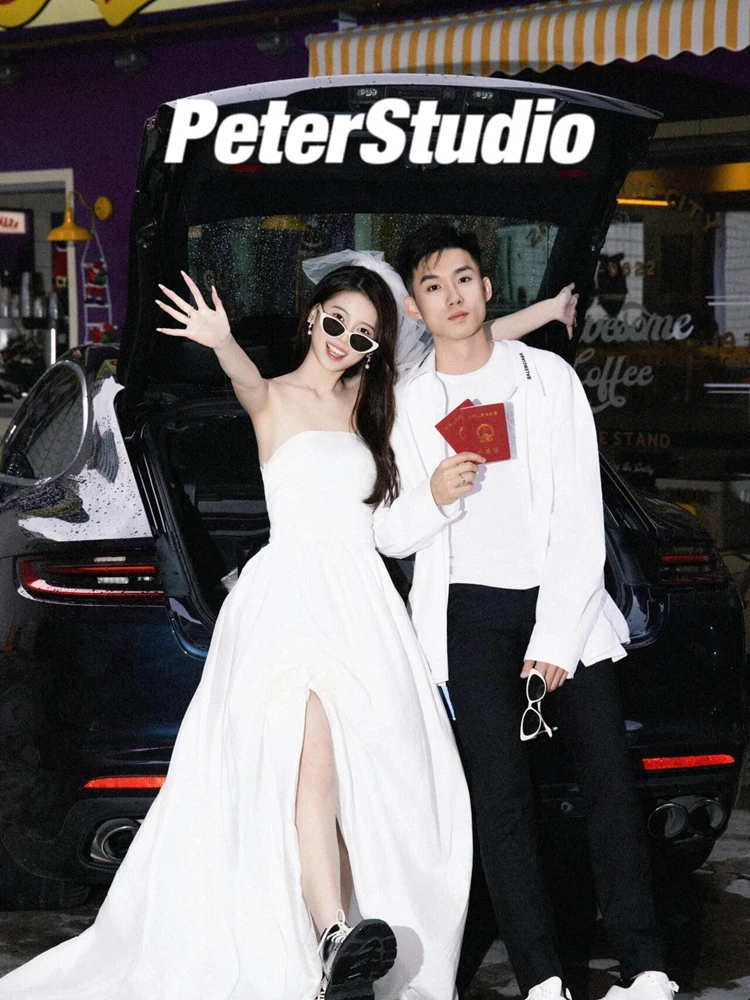 

Bridesmaid Vintage White Off-Shoulder Wedding Dress 2026 New Style Engagement Travel Photography Simple Registry Ceremony Dre...