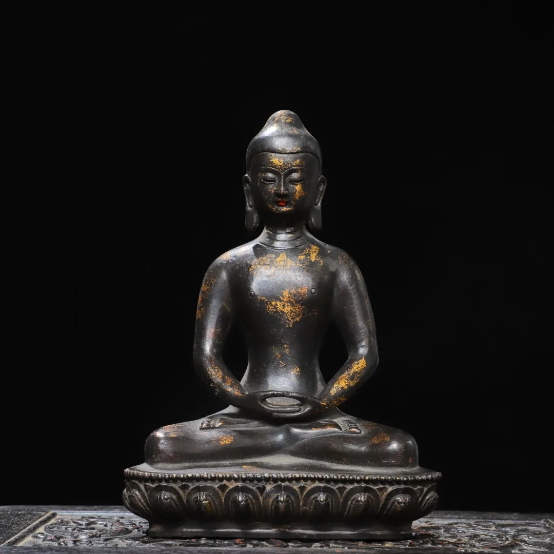 Tibetan antique brass Liu Tuo gold painted face painting Sakyamuni Buddha statue ornament home Buddhist hall offering supplies 2