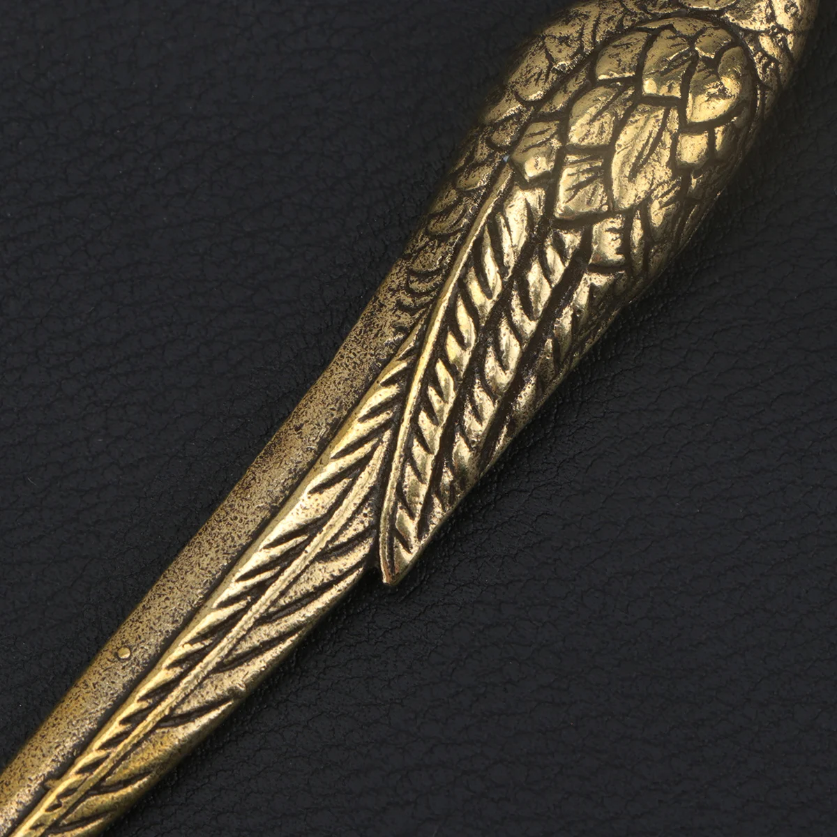 

Knife Ornament Parrot Shape Copper Finish Ice Breaker For Food Puer Tea Needle Tea Ware Gift Kitchen Bar Tool