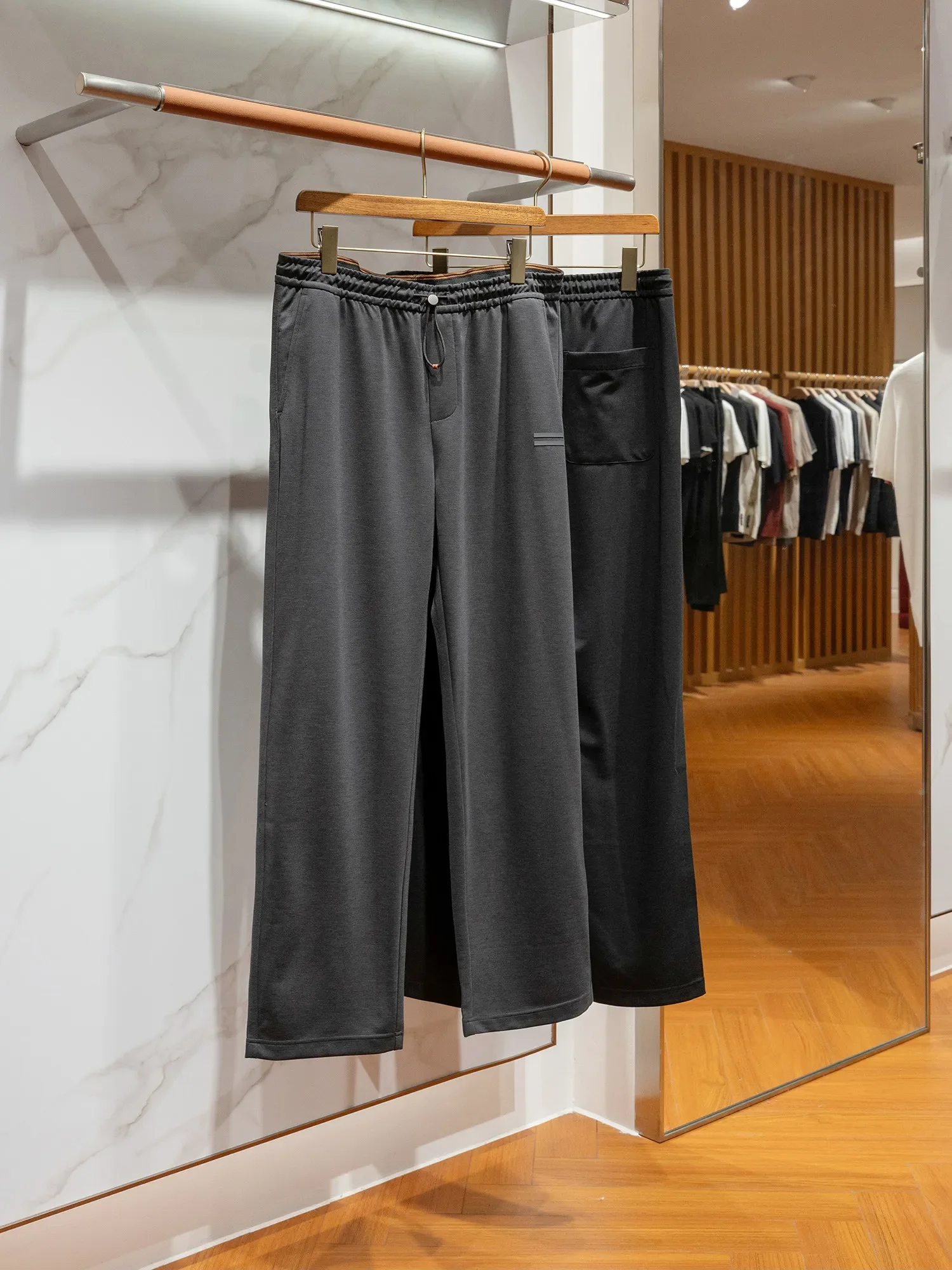 

Comfortable relaxation Customized nylon air layer skin-friendly and breathable high-elasticity elastic waist straight-leg slacks