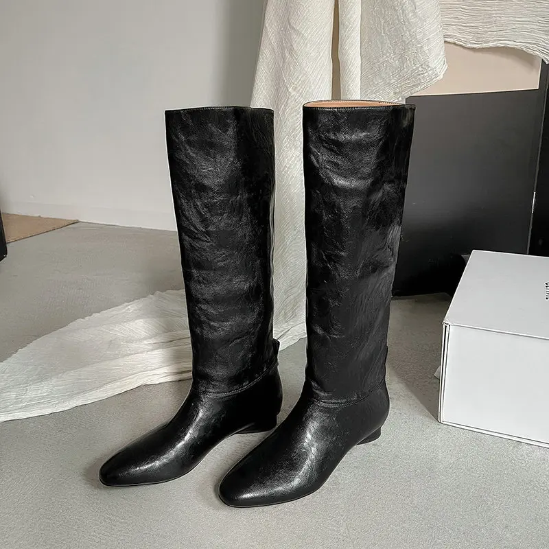 Sepatu Bot Wanita Selutut Baru 2025 Sepatu Bot Panjang Modern Ksatria Sepatu Pesta Seksi Modis Kulit Asli
