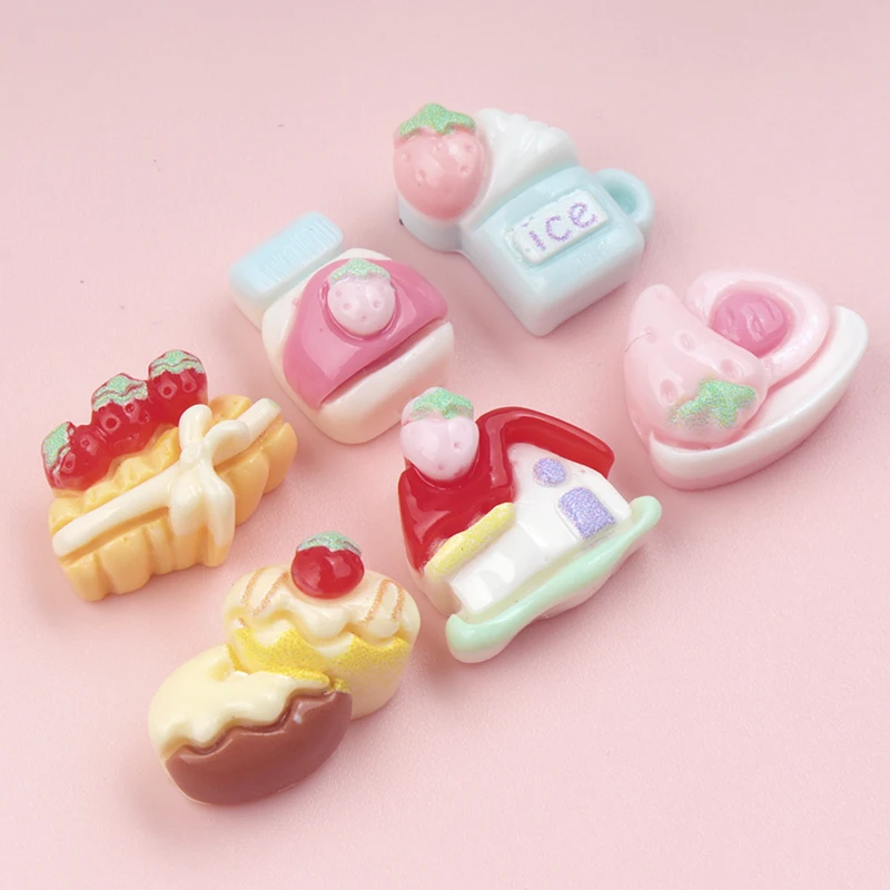 30/300Pcs mini Resin Strawberry House Cake Resin for Nail Art Making Accessories DIY Bracelet Decoration