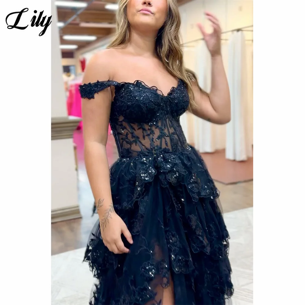 Lily-vestido Formal elegante negro, apliques de tul con hombros descubiertos, vestidos de graduación con abertura lateral alta, vestidos en capas para graduación personalizados
