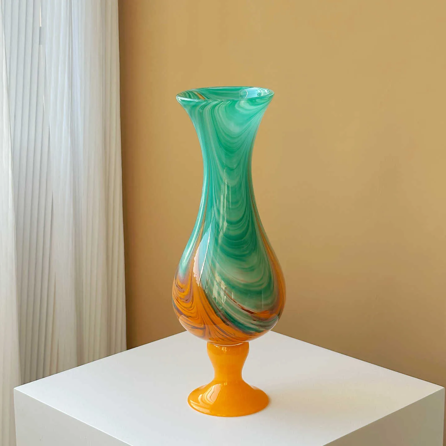 Vase French Light Luxury Exquisite Art Retro Senior Feeling Tall Living Room Flower Arrangement Decorative Ornaments Glass Vase