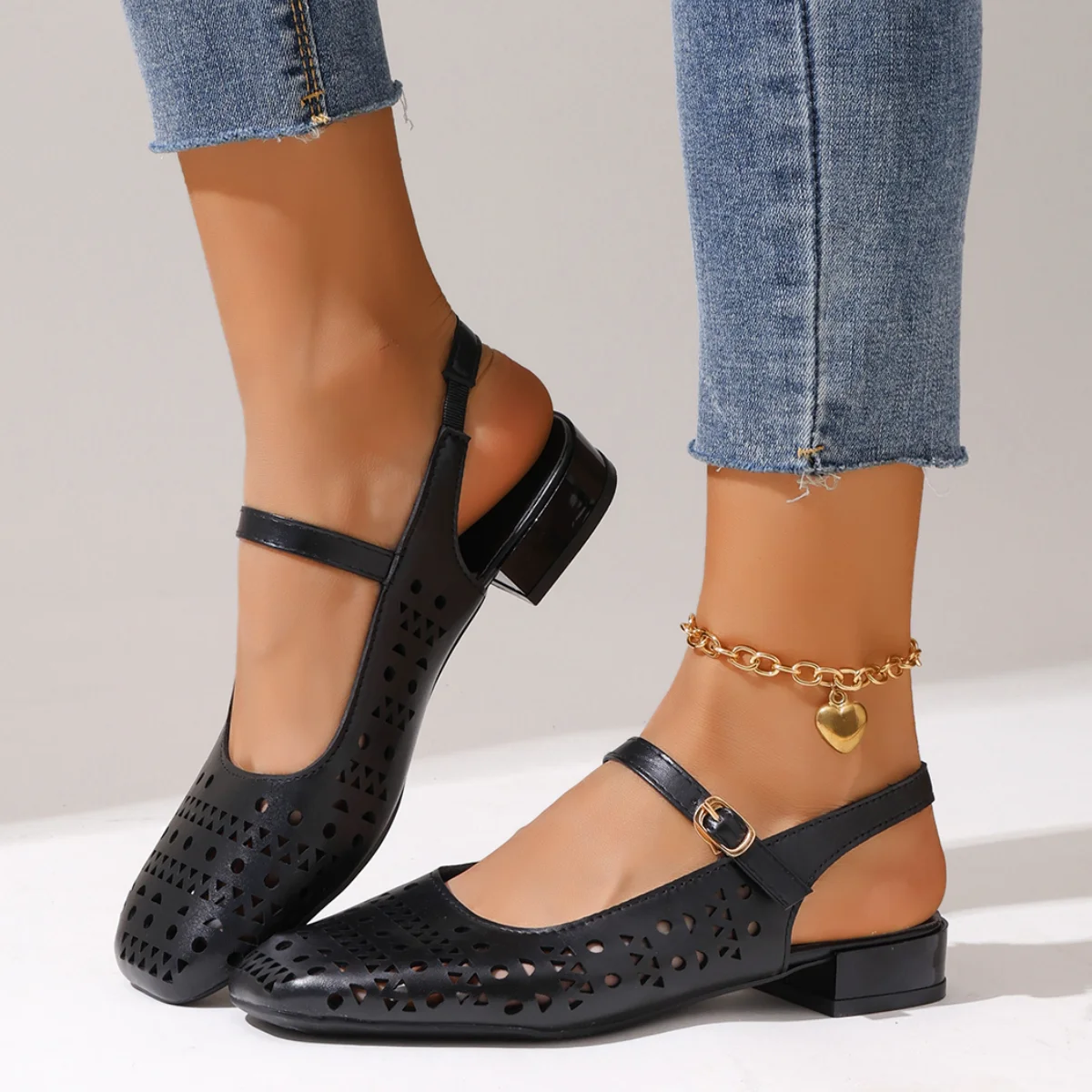 Leather Work Outfit - Elegantes Zapatos Mary Jane con Diseño