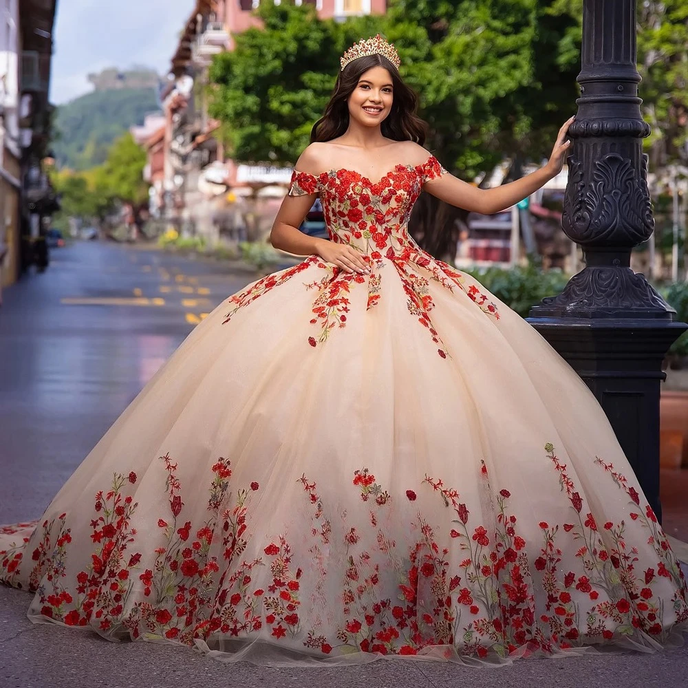 Customized Dignified Luxury Temperament Princess Quinceanera Dresses Sweetheart Crystal Lace Appliques Court Train Ball Gown