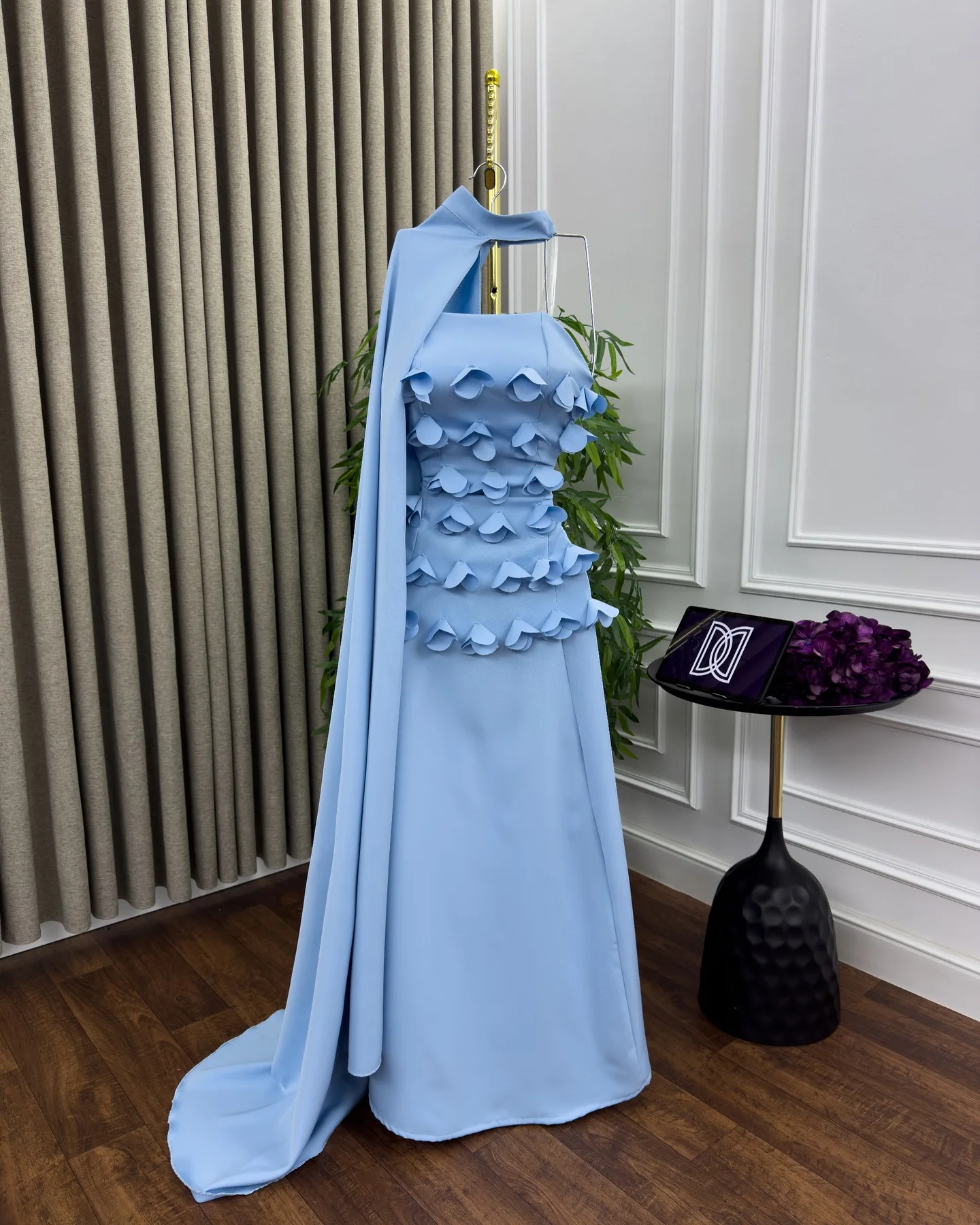 Customized Evening Dress Exquisite Flowers Jersey Strapless Sleeveless Prom Gowns A-Line Shawl Watteau Train Party Dresses