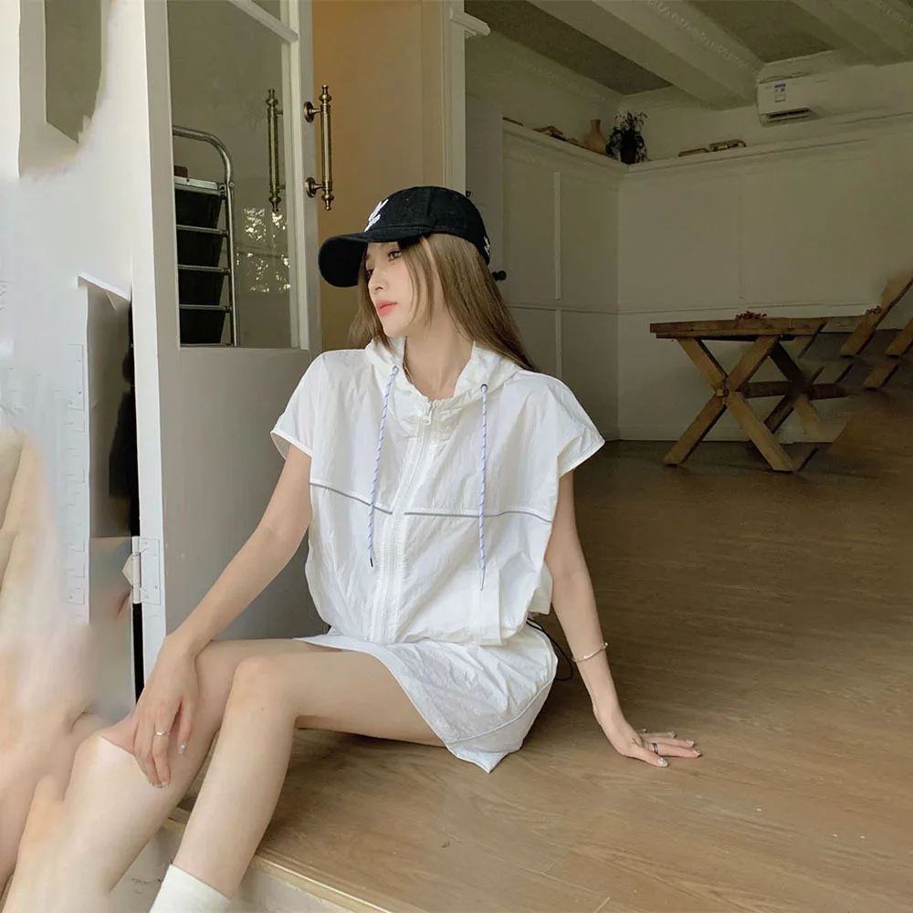 2022 Summer New Womens Suit Sports Suit Korean Loose Thin Hoodies Hollow Pocket Hoodies Casual Shorts Two Piece Set Simple Sets