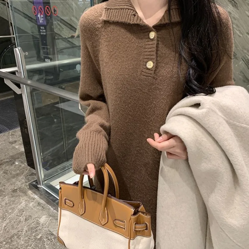 Nowa dzianinowa sukienka na jesień i zimę, luźna i swobodna, długi sweter zapewniający ciepło i wyszczuplanie, idealnie dopasowana do sukienki wewnętrznej.