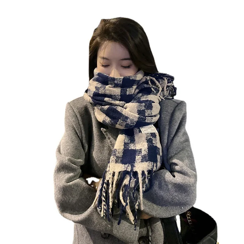 Large Plaid Scarf Women\'s Autumn and Winter Warm Long Thickened Scarf Cashmere Material for Warmth and Wind Resistance