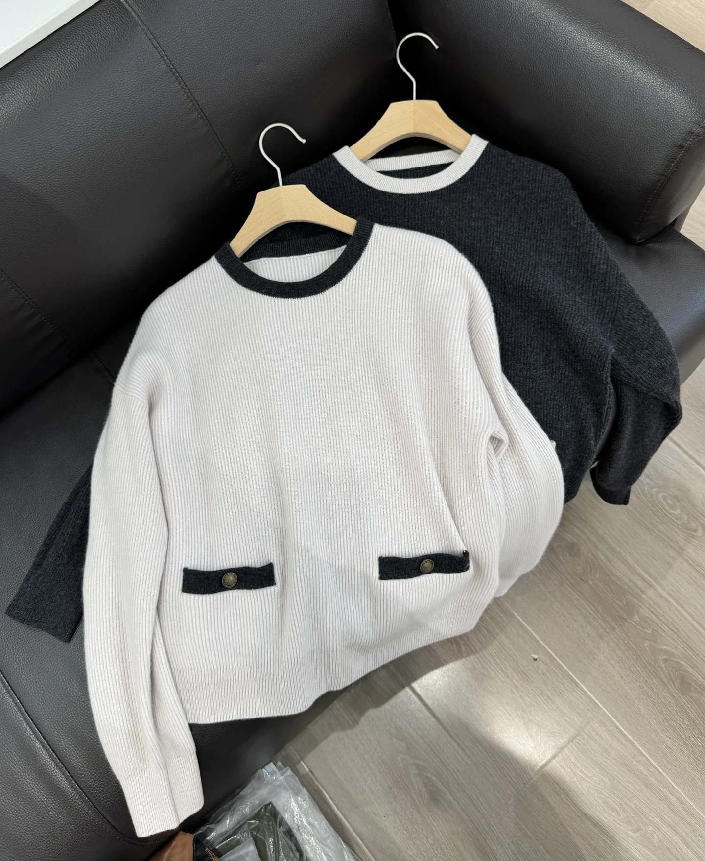 

25 Early Autumn New Round Neck Small Gold Button 30% Pure Cashmere 70% Wool Pullover Sweater Women