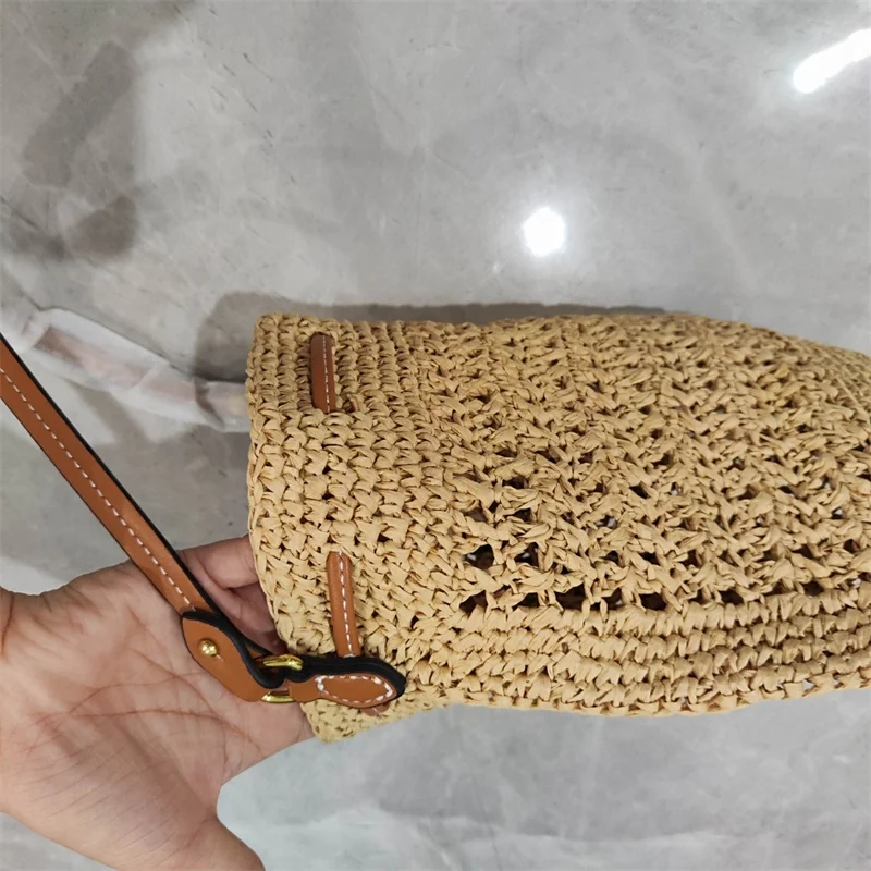 Bolso de paja hecho a mano para mujer, bolsa de mano hueca, diseño de alta calidad, ideal para playa y exteriores, UV851670, novedad de verano