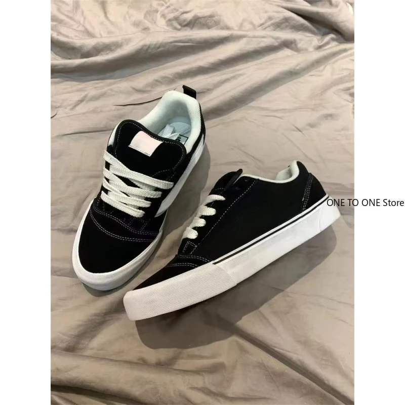 2025 nuevos zapatos negros vulcanizados para mujer, zapatillas informales con plataforma, zapatillas deportivas Vintage para mujer, zapatos planos de diseñador coreano, tenis escolares Harajuku