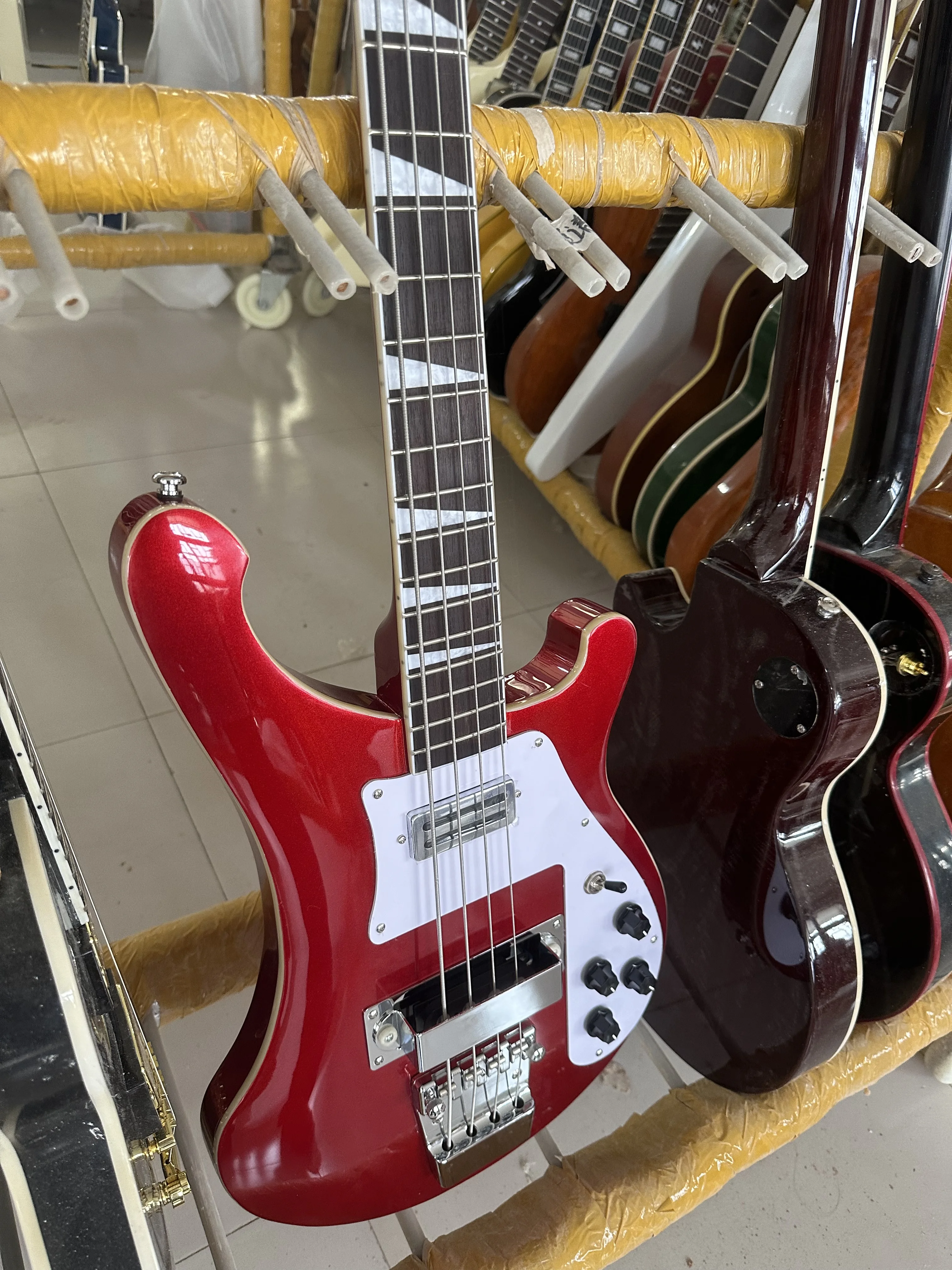 

Ricken 4003 Backer Bass Electric Guitar ，red Color Chrome Hardware High Quality Guitarra Free Shipping