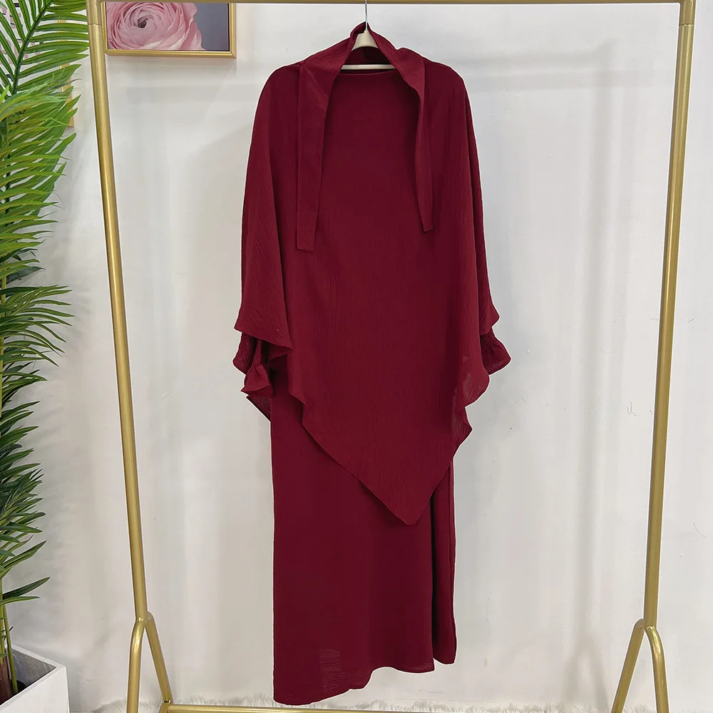 Set musulmani di alta qualità Crepe di seta del ghiaccio Khimar + Abito lungo interno Set in due pezzi Vendita calda Moda musulmana Donna Casual Jilbab Abaya