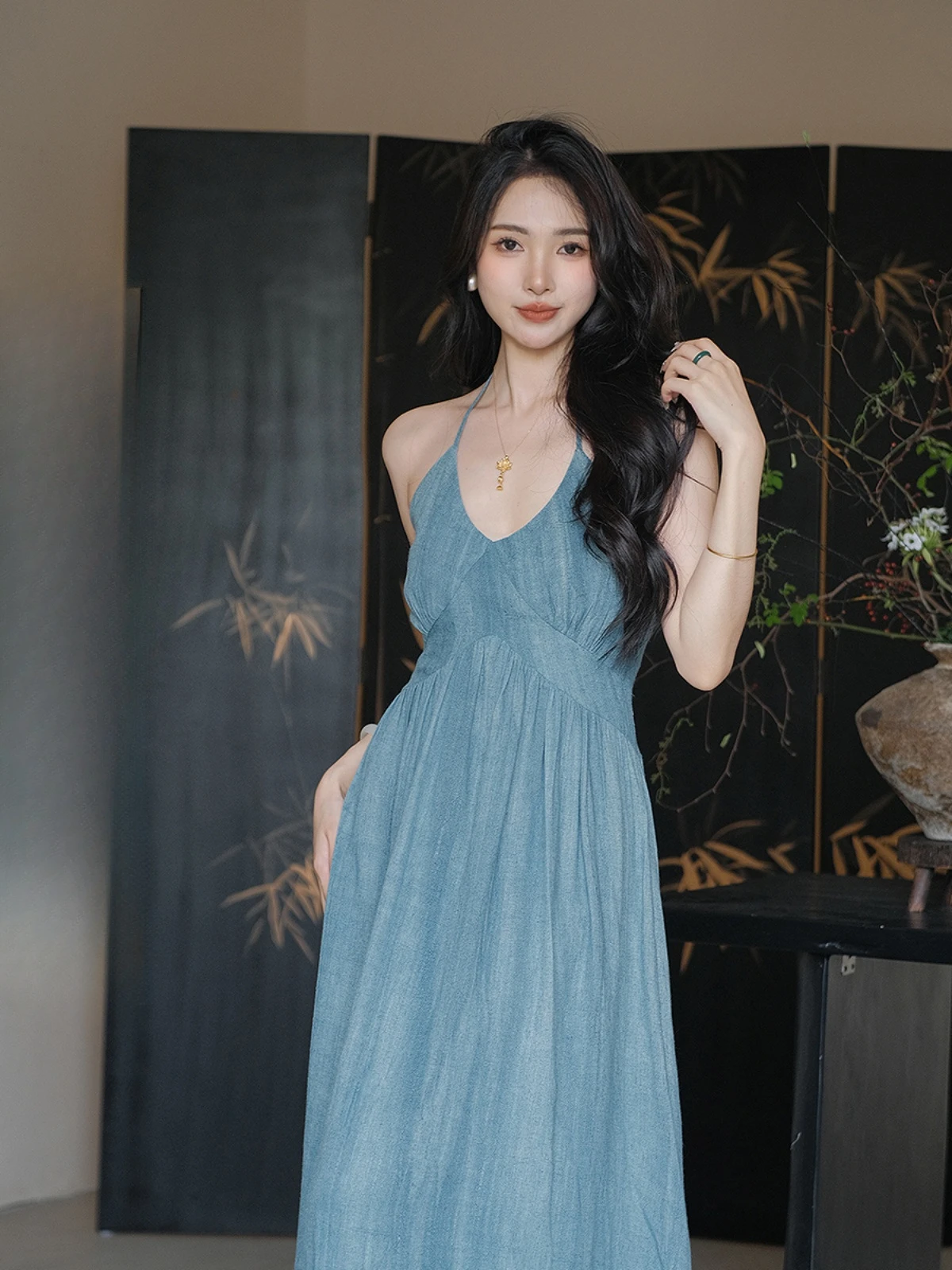 

Women's Streetwear Casual Loose sundress with thin straps Linen Blue V-neck sleeveless 2024 Summer Beach long dress