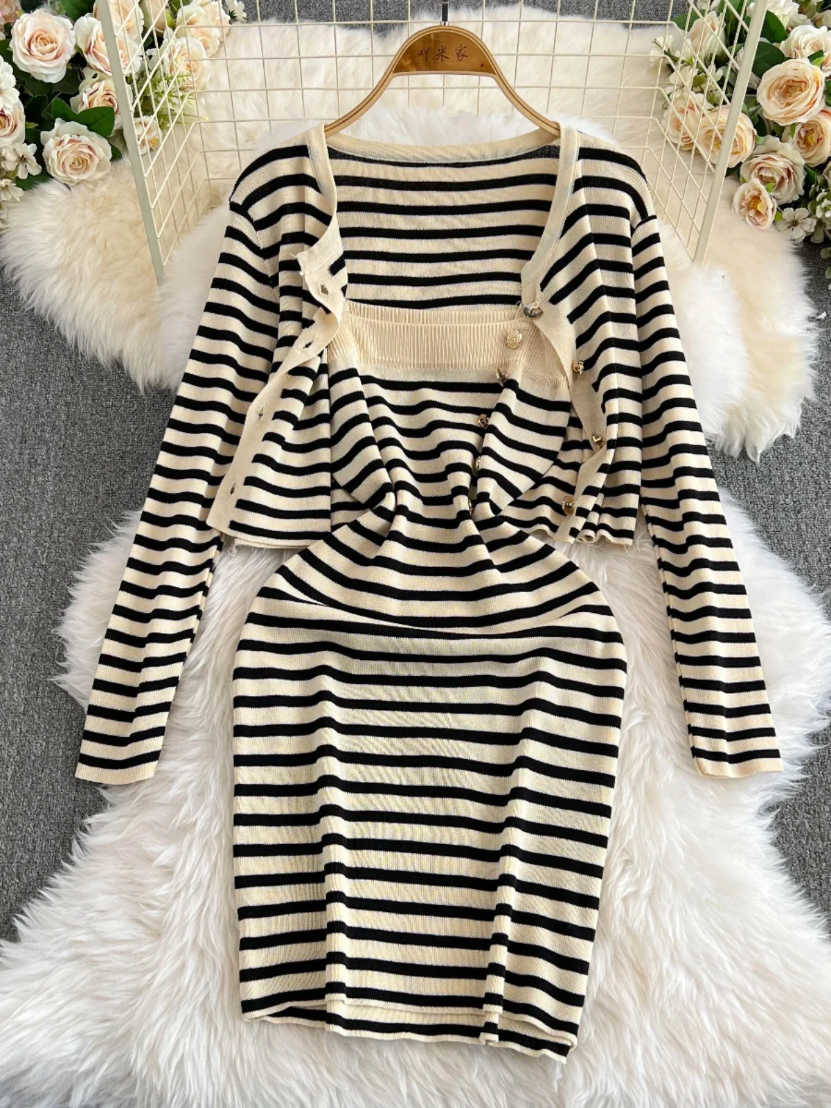 

Foamlina Small Fragrant Knitted Coat Top Sling Dress Two-piece Set for Women Strip Single Breasted Top Short Knit Dress Autumn