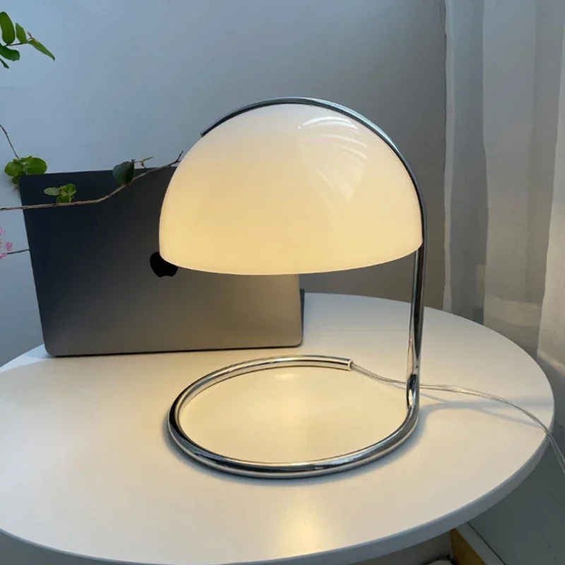 French Bauhaus Style  Living Room Bedroom Bedside Vintage American Decorative  Model  Library Table Lamp