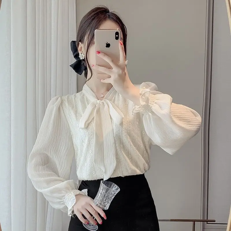 Apricot Temperament Fashionable Chiffon Shirt Women\'s Bow Shirt Spliced Flared Sleeves Loose Fitting Upper Garment