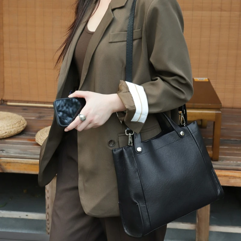 

Genuine Leather Shoulder Bag Women's New Handbag Crossbody Bag Luxury Large Capacity Cowhide Women's Tote bag Soft Vintage