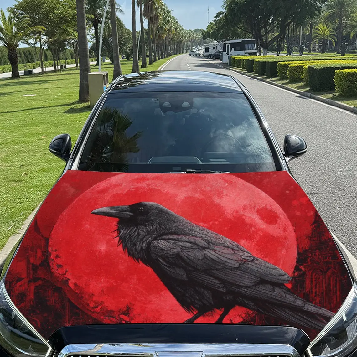 Calcomanías de coche Raven con diseño de luna roja, con un corvo contra un fondo de luna roja vívida, exusión de un atmo misterioso y oscuro