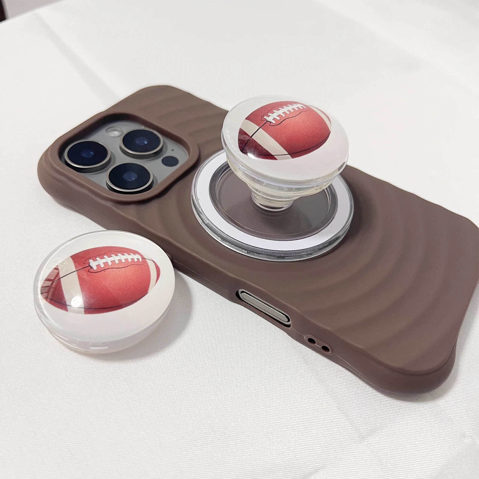 เคสโทรศัพท์มือถือแบบขาตั้ง 3 มิติ ลายอเมริกันฟุตบอล สำหรับ Magsafe แม่เหล็ก สำหรับ iPhone Samsung Griptok