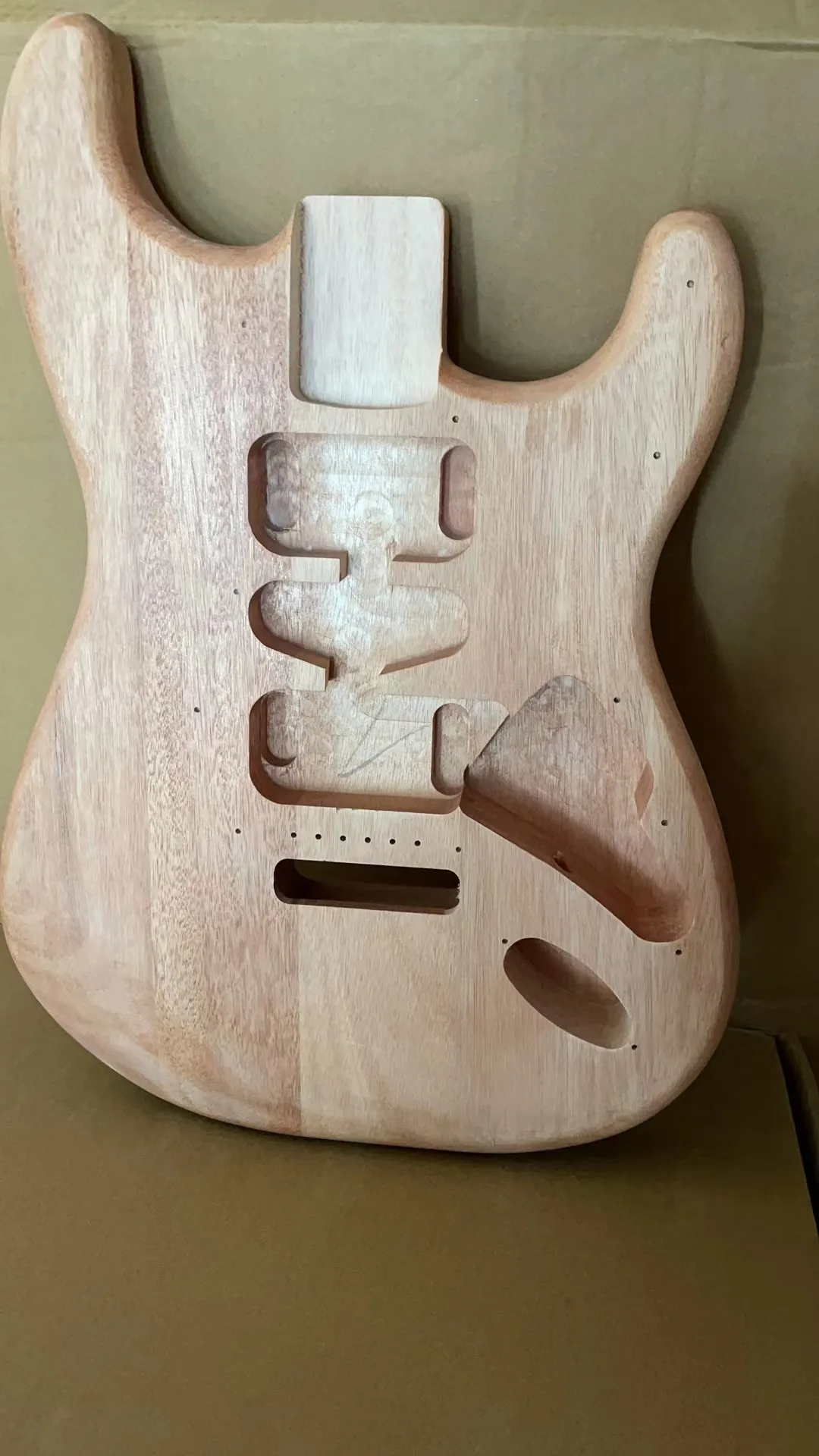 Mahogany Wood Electric Guitar Body,Unfinished DIY Guitar Barrel, Wooden Guitar Part, 5.6cm Heel Width, High Quality, New Arrival