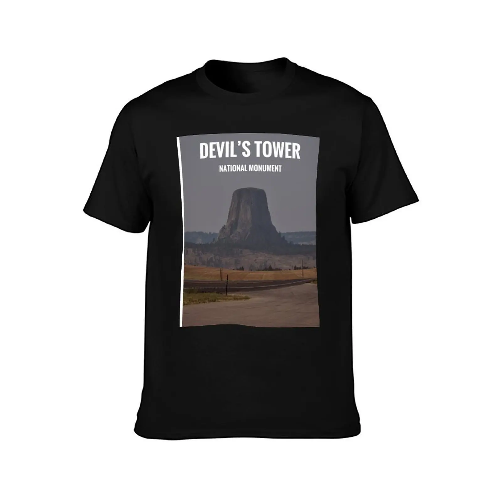 Devil's Tower National Monument Poster T-Shirt Retro Graphic Print T-Shirt