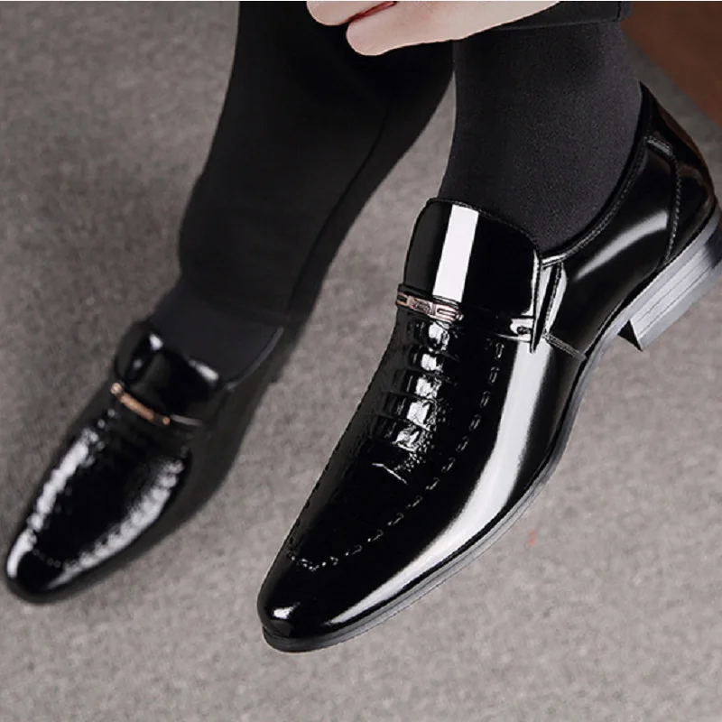 Men Dress Shoe New Printed Large Size Men Shoe Patent Leather Business Formal Leather Shoe Cover Toe Head Men Shoe Wedding Shoe