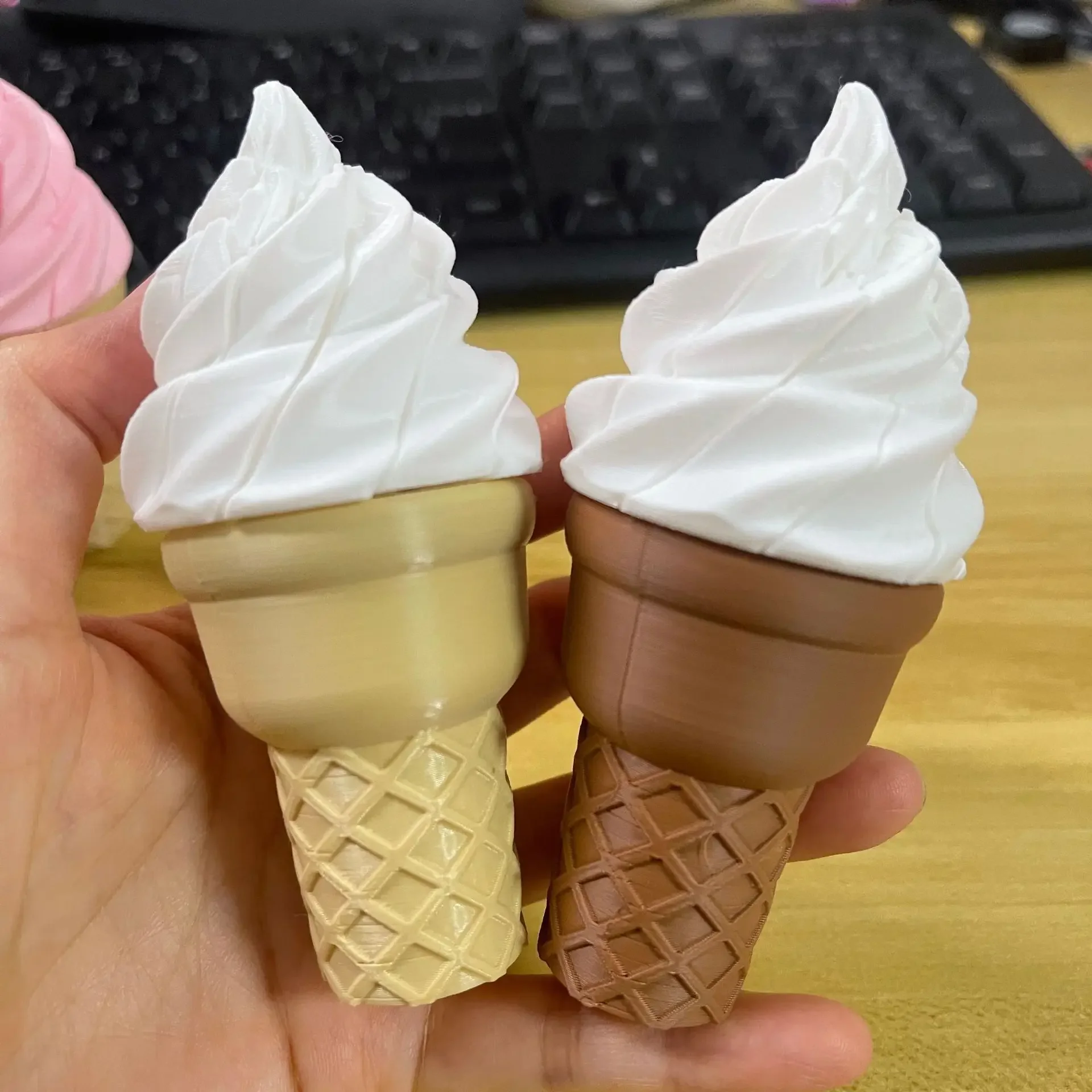 3D Printed Ice Cream Fidget Toys Portable Deformable Twist Ice Cream Anxiety Stress Relief Sensory Toys Party Favors