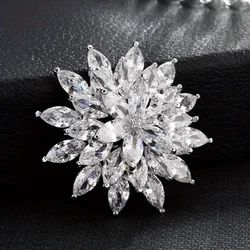 High-grade Light Luxury Clothing Pins, High-end Suit Brooches, Zircon Snowflake Clothing Accessories, Gifts for Family Members
