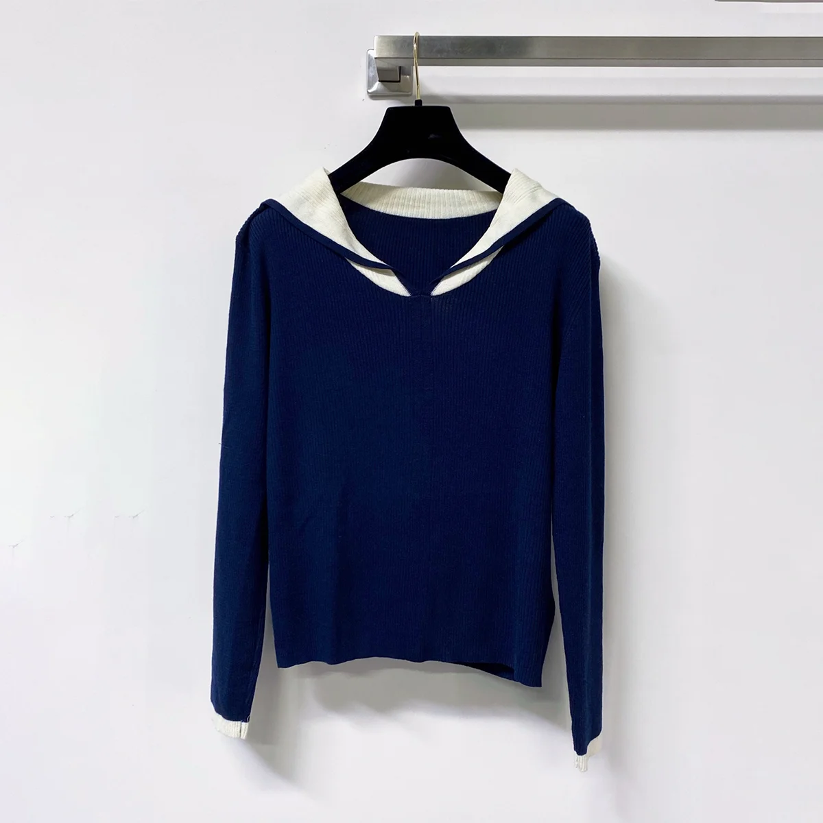 2026 High-Quality Women's Navy Collar Knit Top with Color Blocking--2681271