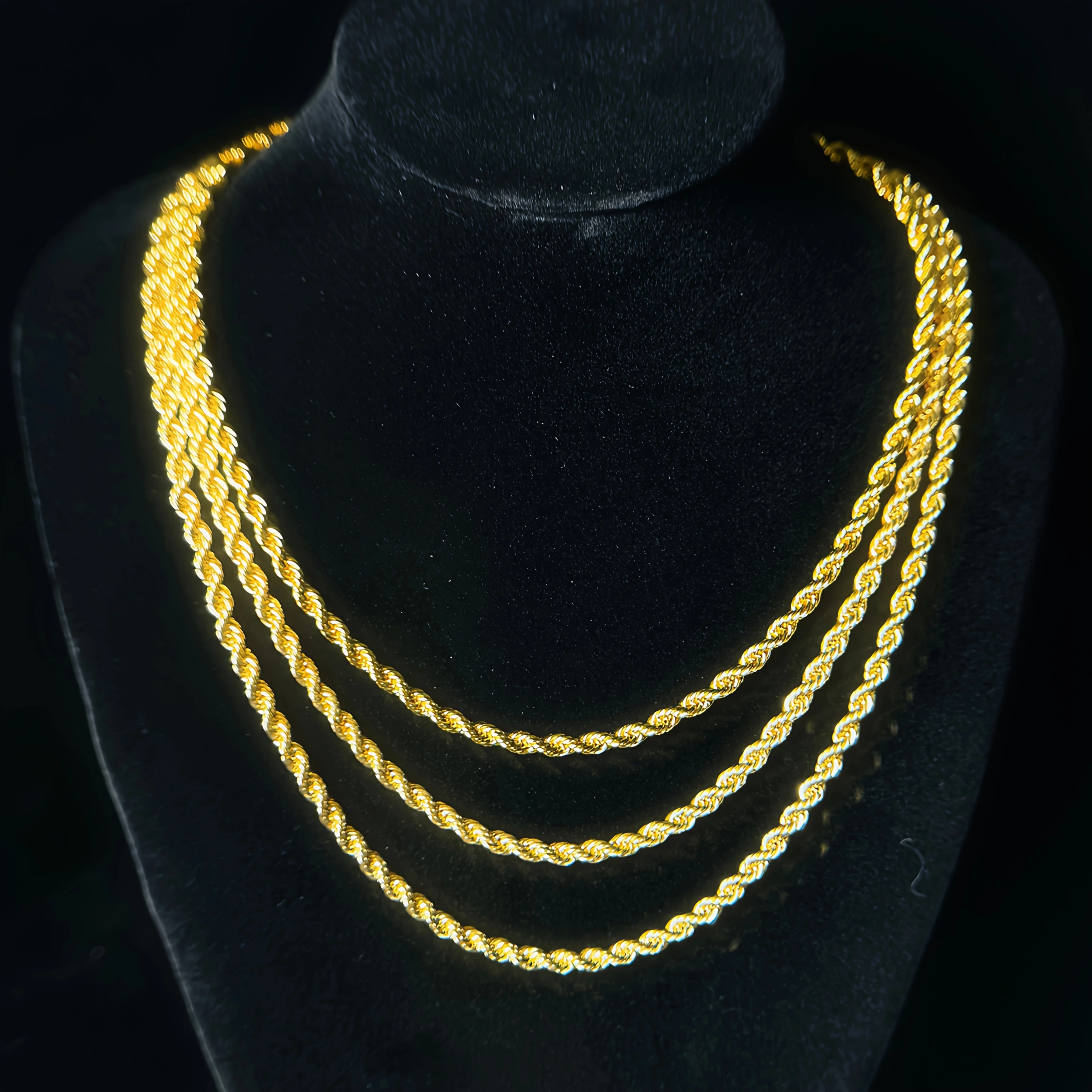 

18K gold-plated 7mm wide men's twisted chain necklace, hip-hop Cuban chain, non-fading