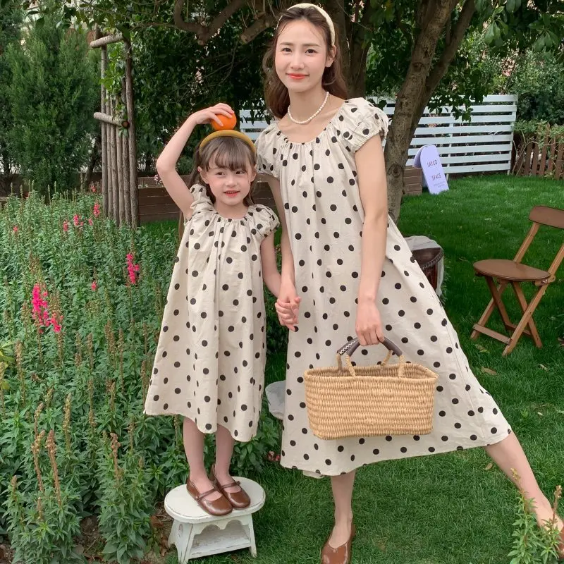 

Holiday Look Mom and Daughter Polka Dot Dress 2024 Summer Mother Baby Girl Equal Clothes Korean Mommy and Me Matching Dresses