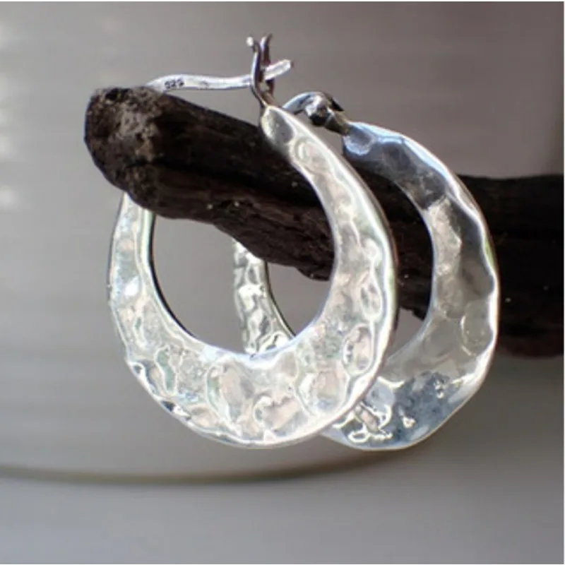 

Charm Exquisite Silver Color Earrings for Women Vintage Metal Geometry Crescent Moon Pound Dangle Earrings for Women Jewelry