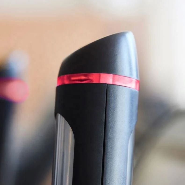 أداة اللياقة البدنية باللون الأسود، أداة تمرين بيضاوية الشكل