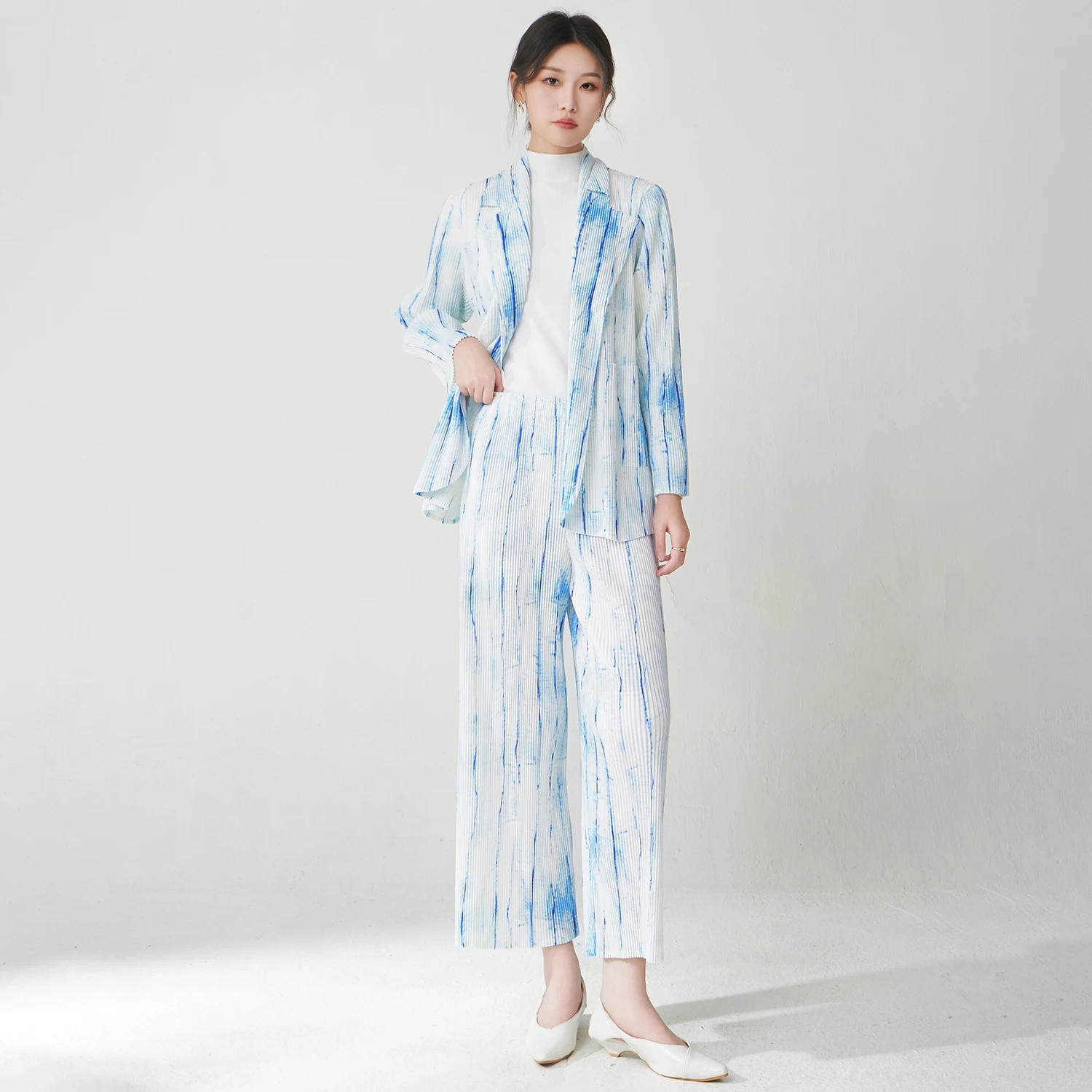Wholesale Smocked Clothing Women's Fashion Suits High Quality Long-sleeved Shirt and Pants Set Miyake Pleated Printed Set