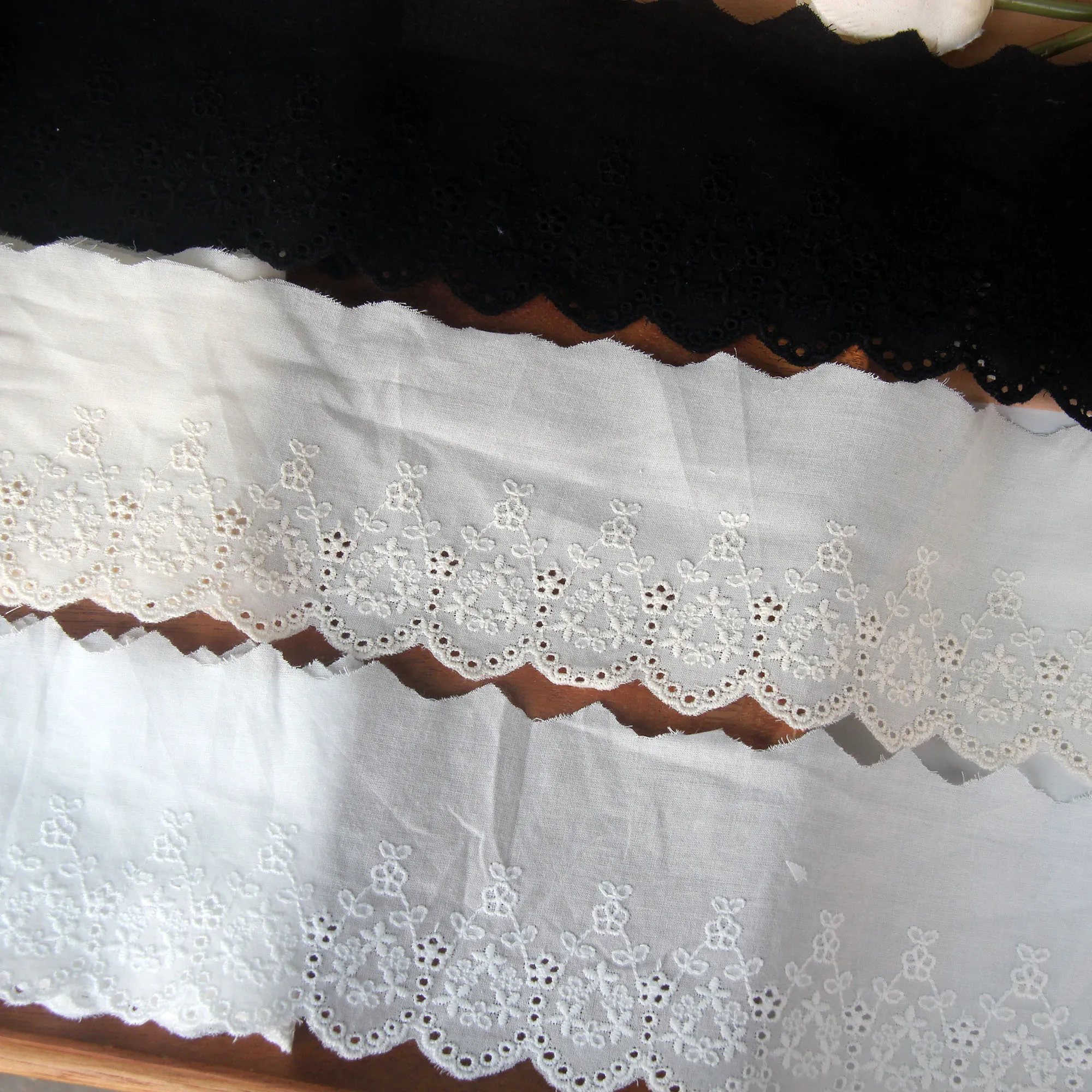 

Хлопковая кружевная ткань с вышивкой, аксессуары для одежды своими руками, материал для штор, белый/бежевый/черный, ширина 8 см, SC263