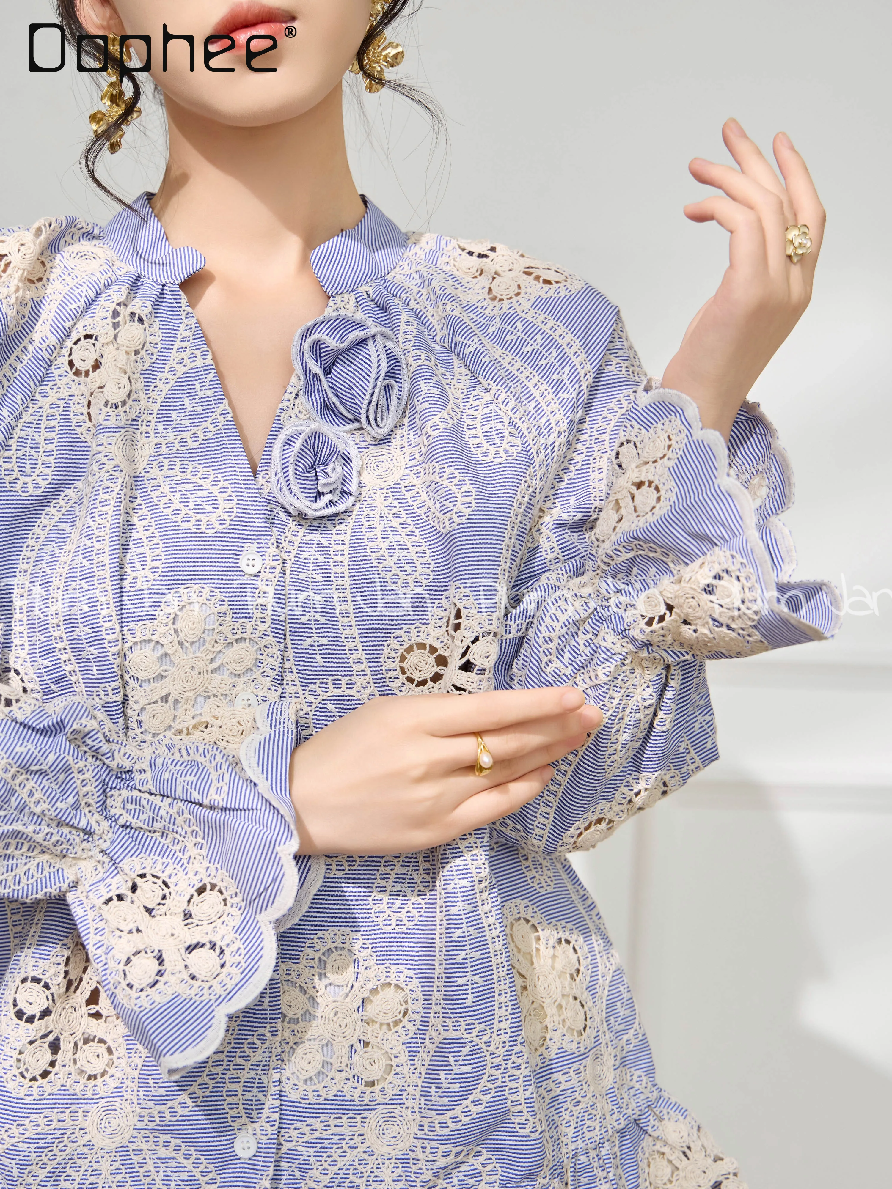 

Heavy Industry Lace Embroidery Hollow V-neck Three-dimensional Flower High-end Shirt Elegance Celebrity Long-sleeved Shirt Women