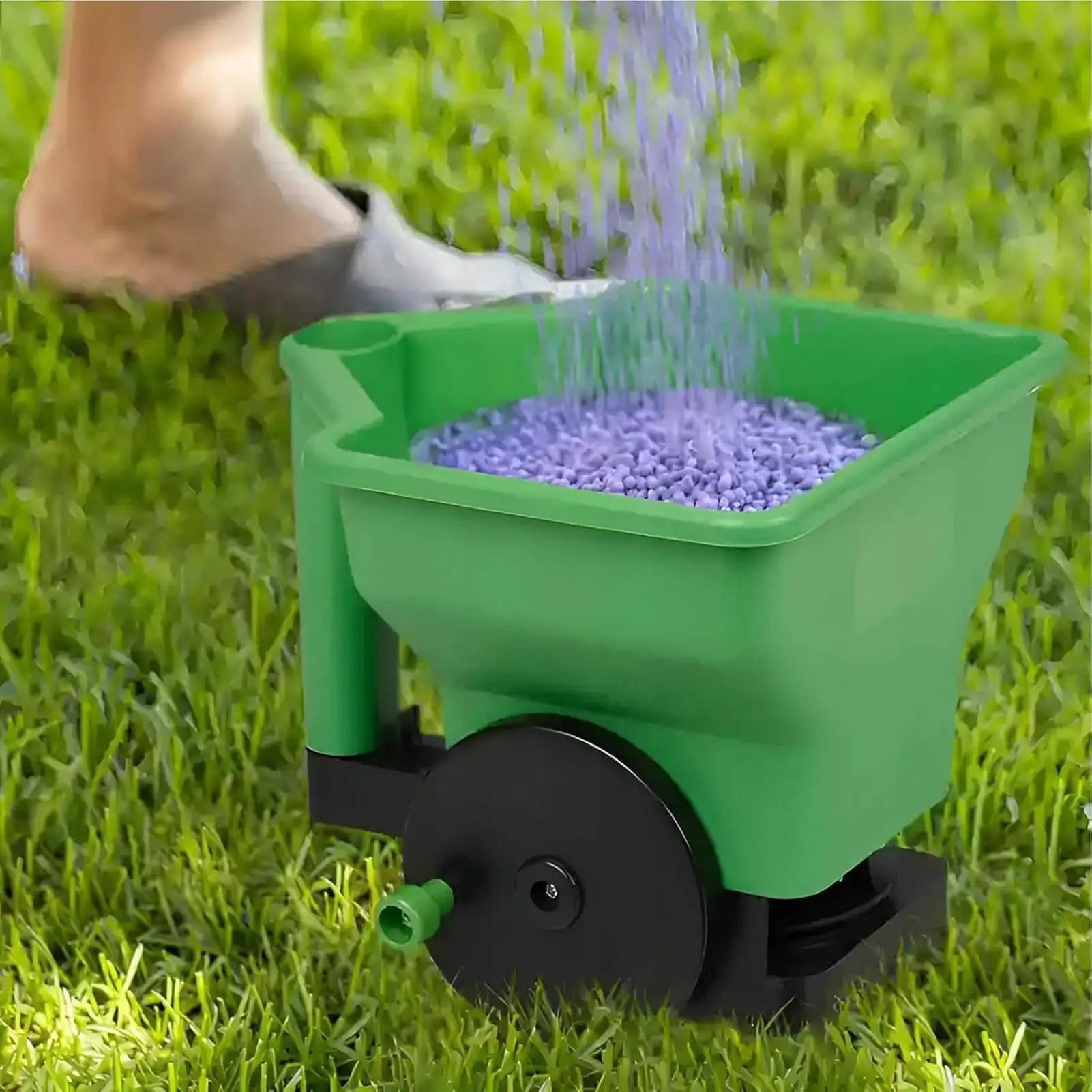 

Hand Spreader Manual Small Labor Saving Handheld Lawn Garden Spreader for Fertilizer Salt Green Small Manual Spreader