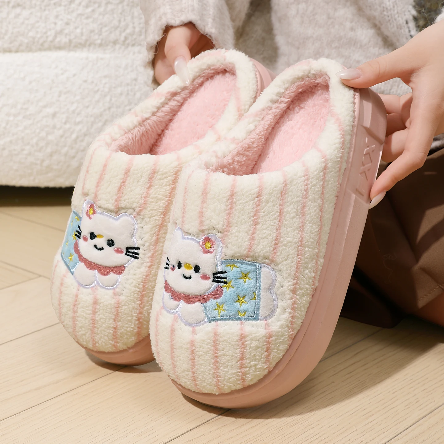 Winter Warm Plush Slippers Women Men Cute Puppy Dog Embroidery Thick Sole House Shoes Indoor Fuzzy Non-Slip Couple Slides