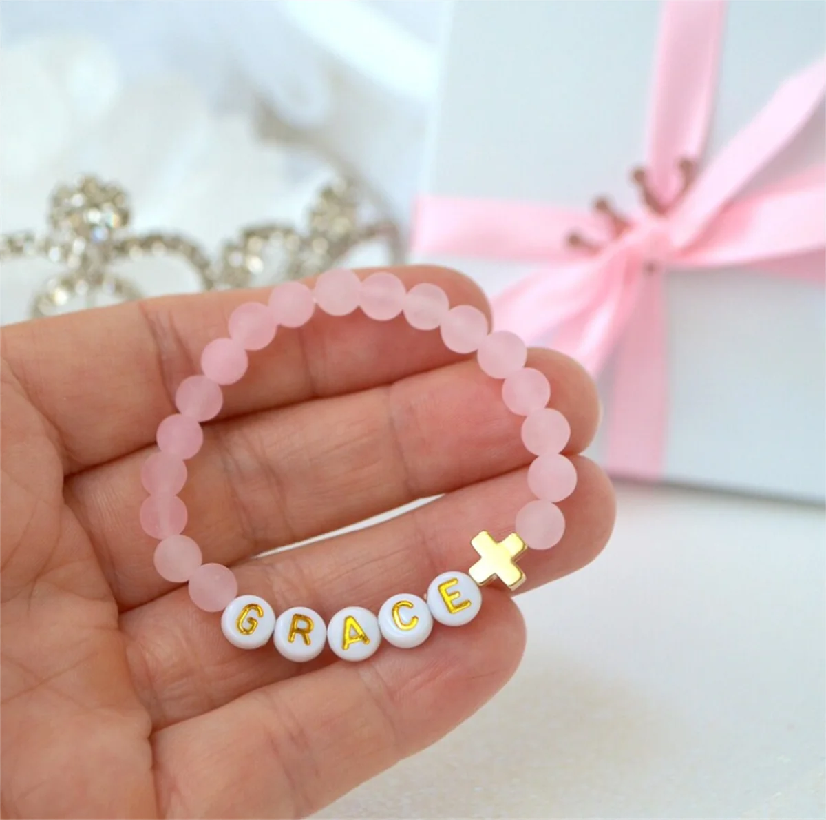 Pulsera con Cruz de Oro de 18K para niña, brazalete de cuarzo rosa para bebé, joyería personalizada para bebé, regalo de bautismo, regalo para Baby Shower, bautizo