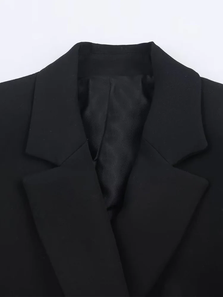 European-style new women's fashionable and versatile elegant lapel suit jacket with shoulder pads and buckle details.