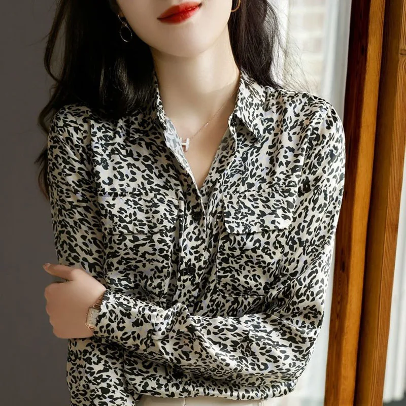 Casual Fashion Lapel Printed Button Pockets Leopard Shirt Women\'s Clothing 2022 Autumn New Korean Tops Loose Office Lady Blouse