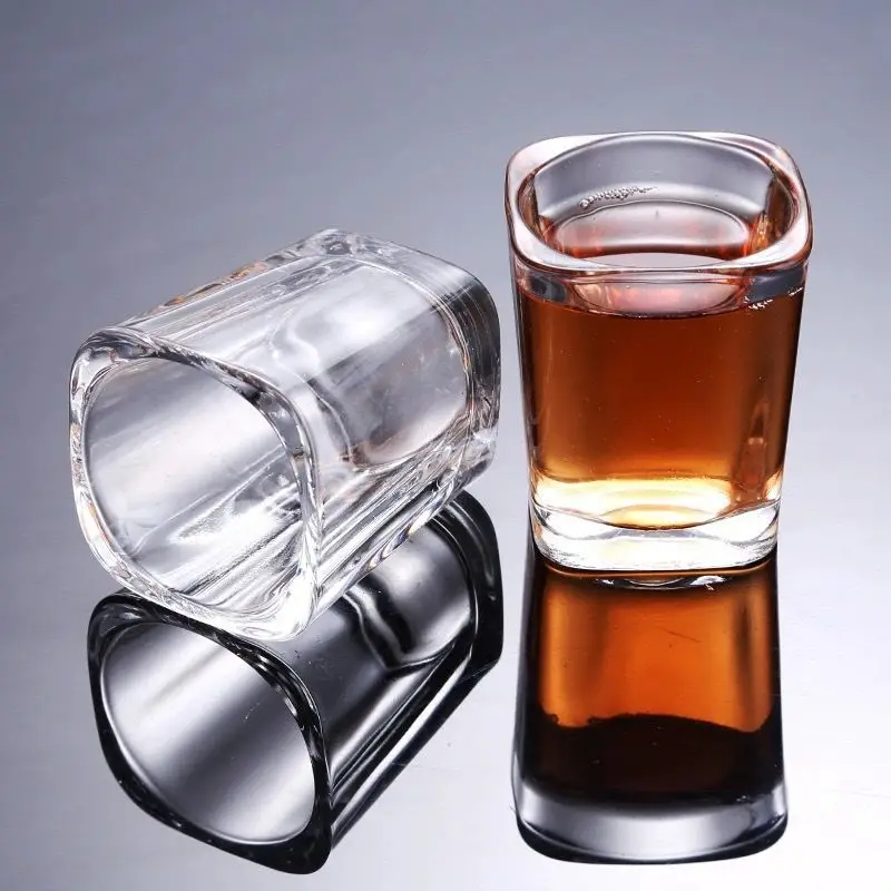 6 stücke Wein Glas Transparent Schnaps Glas 60 ml Kleine Kapazität Wasser/Teetasse Spender Großhandel Tassen Starke schnaps Glas